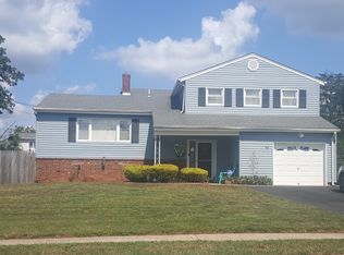 48 Shelly Dr, Somerset, NJ 08873