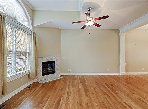 3rd image of 15845 W 61st Ter