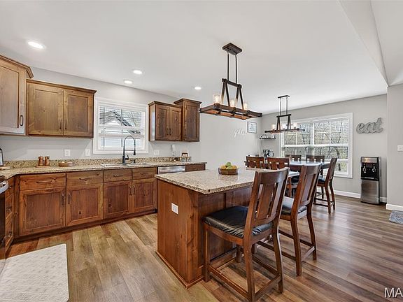 2nd image of 120 Alice Dr