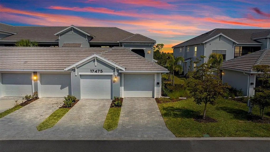 2 bed, 2.0 bath, 1568 sqft, $2,200 — Photo 1