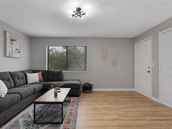 5th image of 1506 W 25th Ct APT E4