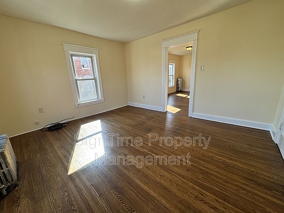 4th image of 819 Washington Ave APT 2E