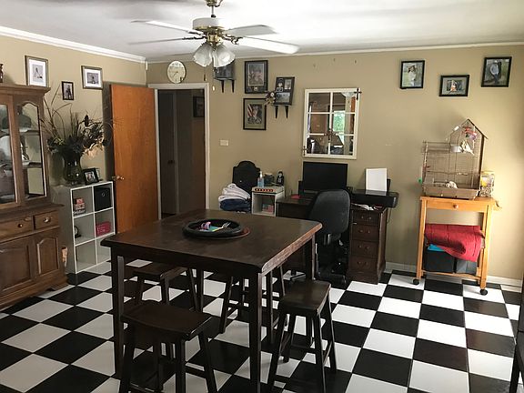 2nd image of 3512 Longwood Dr
