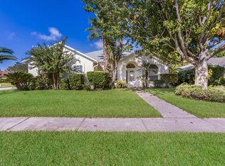 842 Pleasure Bay Dr, Jacksonville, FL 32225
