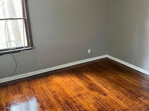 5th image of 9541 Grandmont Ave