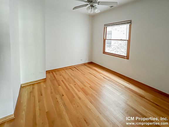 3rd image of 1109 W Cornelia Ave #2