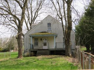 64 Valley Rd, Eighty Four, PA 15330