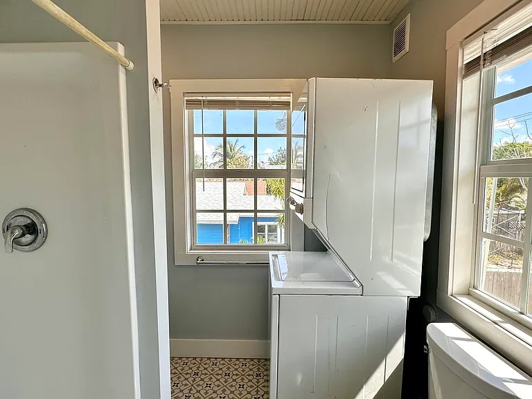 318 S K St #4 — Photo 8