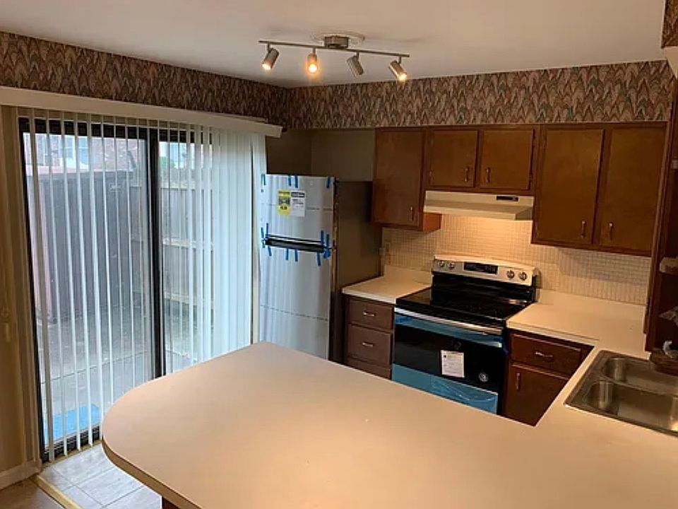 1st image of 7246 Hazelcrest Dr #7246