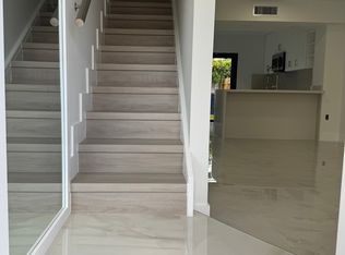 1927 SW 107th Ave APT 301, Miami, FL 33165