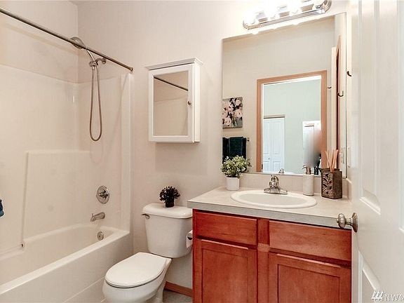 5th image of 3509 Oxbow Ave E