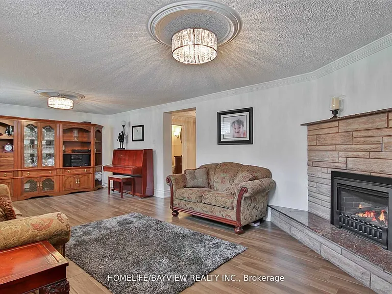 72 Keegan Cres — Photo 6