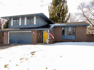 4504 74th St, Urbandale, IA 50322