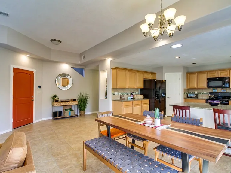 2327 Stieglitz Ave SE — Photo 8