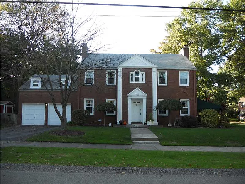6952 Claridge Pl photo 1