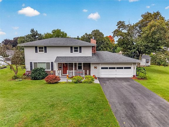 2nd image of 3278 Clover St