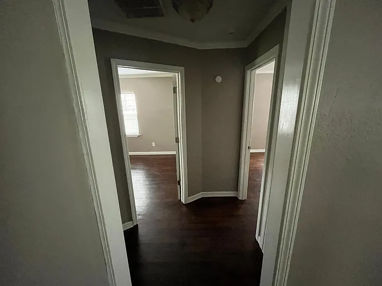 727 E Brooks St — Photo 13