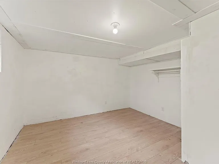 1533 Alexis Rd — Photo 20