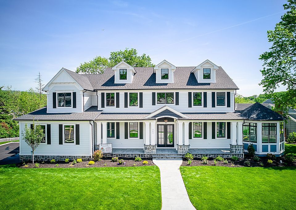 1st image of 301 Orenda Cir