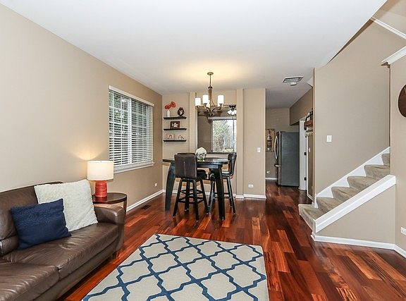 5th image of 510 E Thornhill Ln