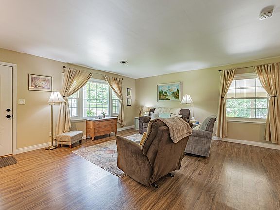 5th image of 12641 Wildwood Dr
