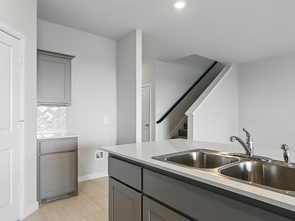 5th image of 1234 Rockwater Dr