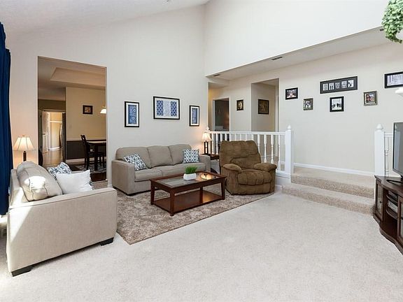 3rd image of 10075 Hermosa Dr