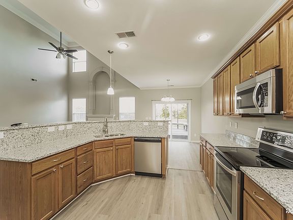 4th image of 13836 Millers Creek Ln