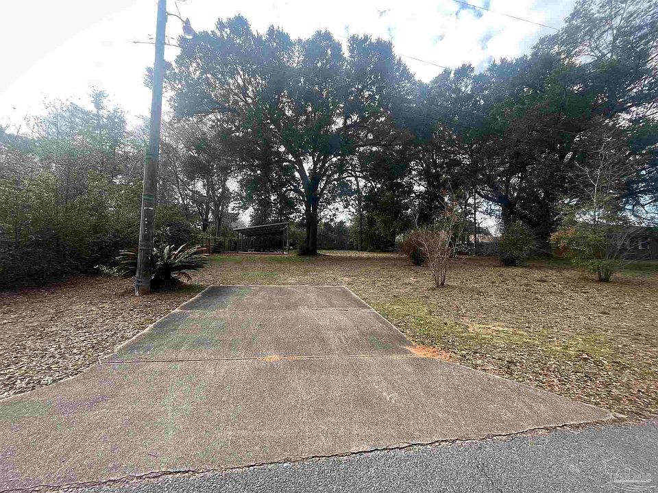 1st image of 1971 N Roberts Cir