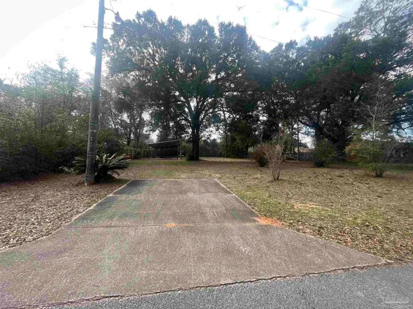 1971 N Roberts Cir, Pensacola, FL 32534