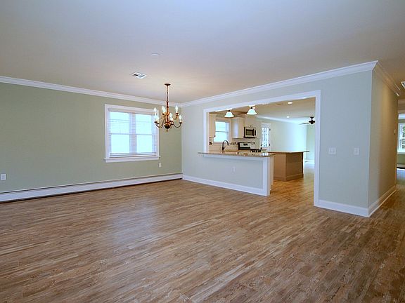 5th image of 62 Paradise Blvd