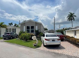 8517 SW 16th St, Davie, FL 33324