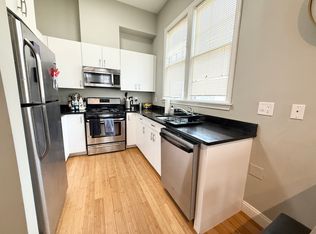 195 W 3rd St #1L, Boston, MA 02127