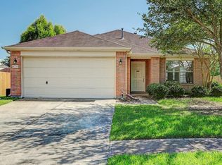 4719 Silver Spruce Ln, Friendswood, TX 77546