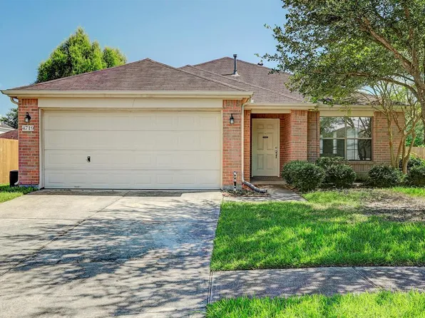 4719 Silver Spruce Ln, Friendswood, TX 77546