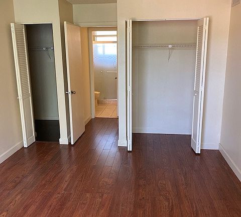 Bedroom view to close and a walking closet.
