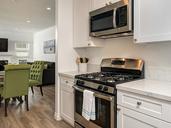 4th image of 4428 Tujunga Ave #1