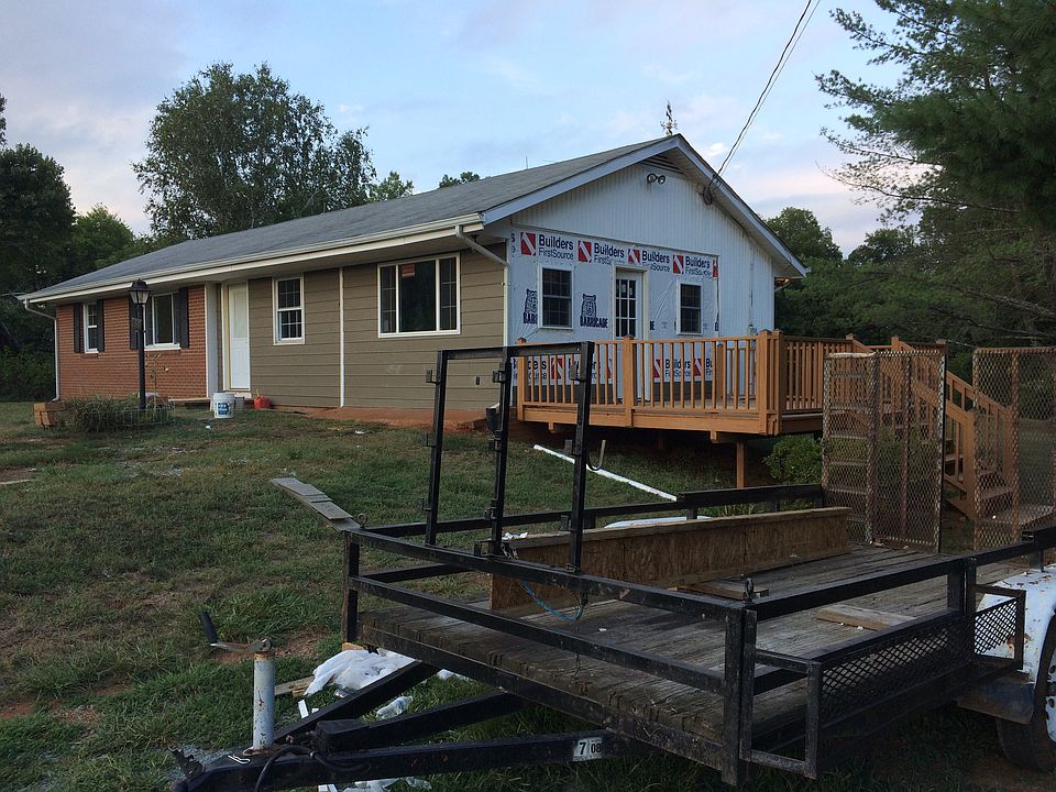 2nd image of 587 Richmond Rd