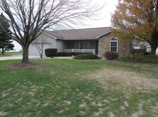 2952 Mystic Hills Dr, Adrian, MI 49221