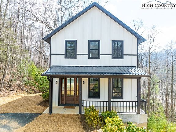 3rd image of 131 Bryce Way