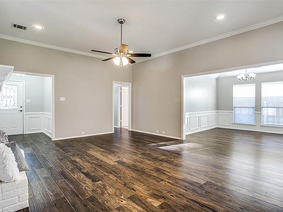 5th image of 1608 Saxon Dr