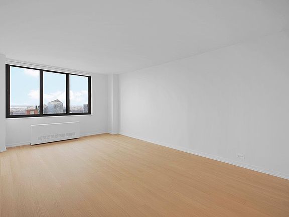 3rd image of 124 W 60th St APT 30F