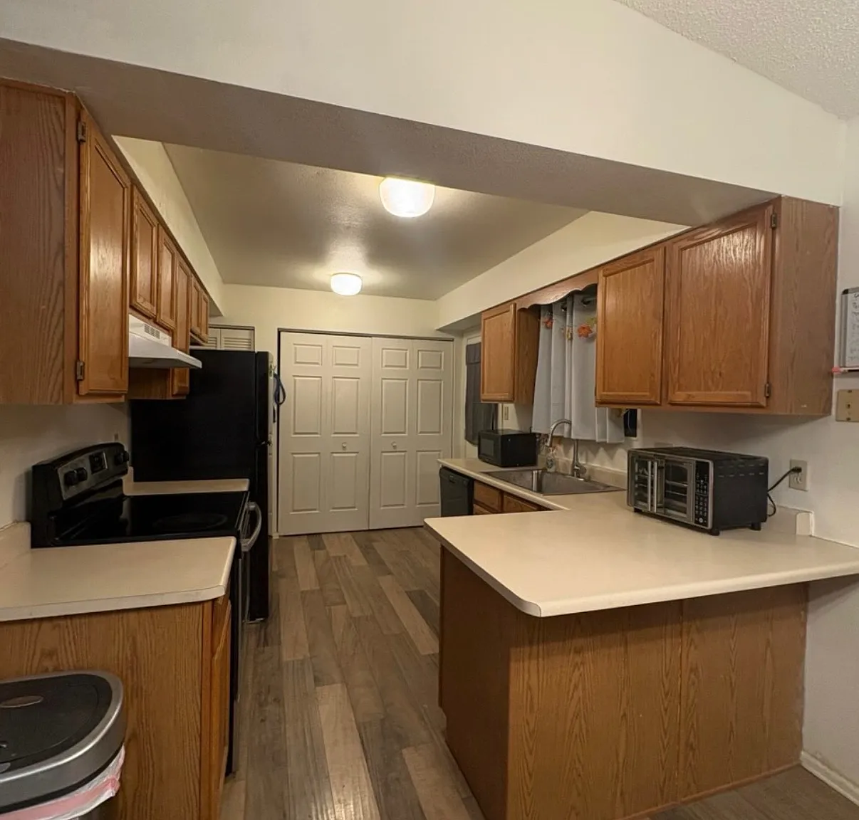 2 bed, 950 sqft, $1,750 — Photo 3