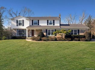 5126 Glengate Rd, Rochester, MI 48306