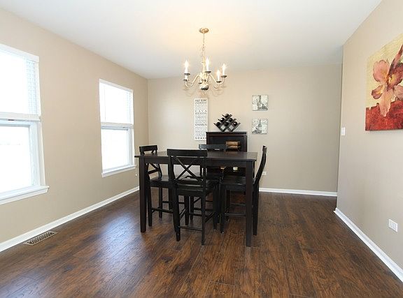 4th image of 1015 Butterfield Cir W