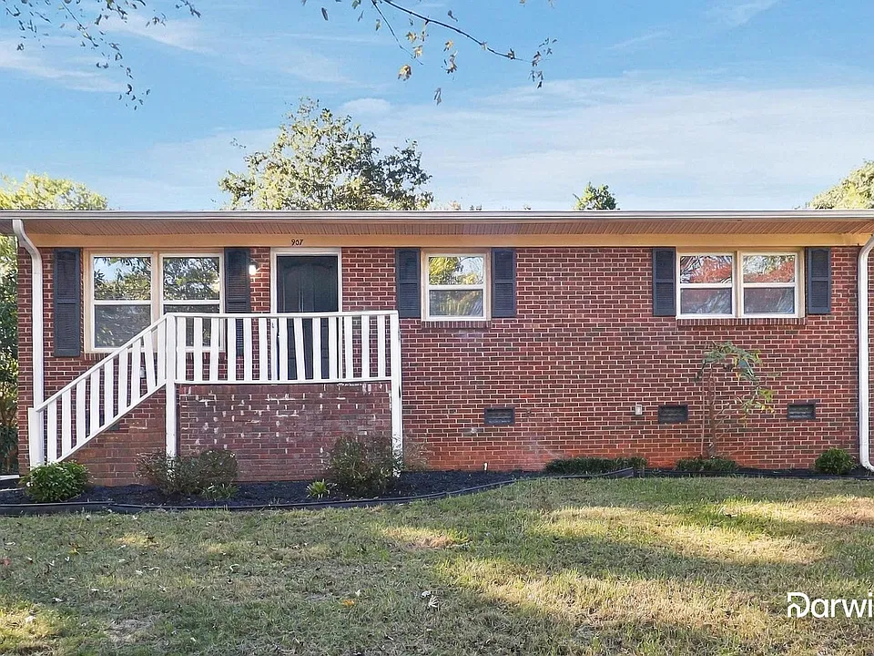 907 Newcastle Rd