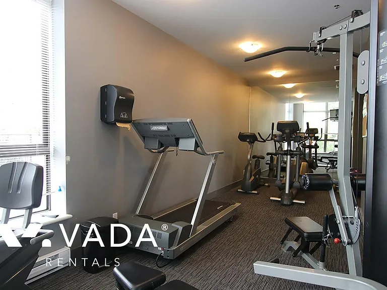 833 Agnes St #301 — Photo 2