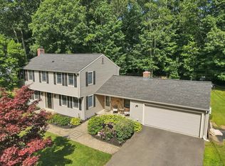 76 Meadowood Dr, Middletown, CT 06457