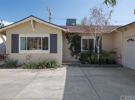 4th image of 22860 Lull St
