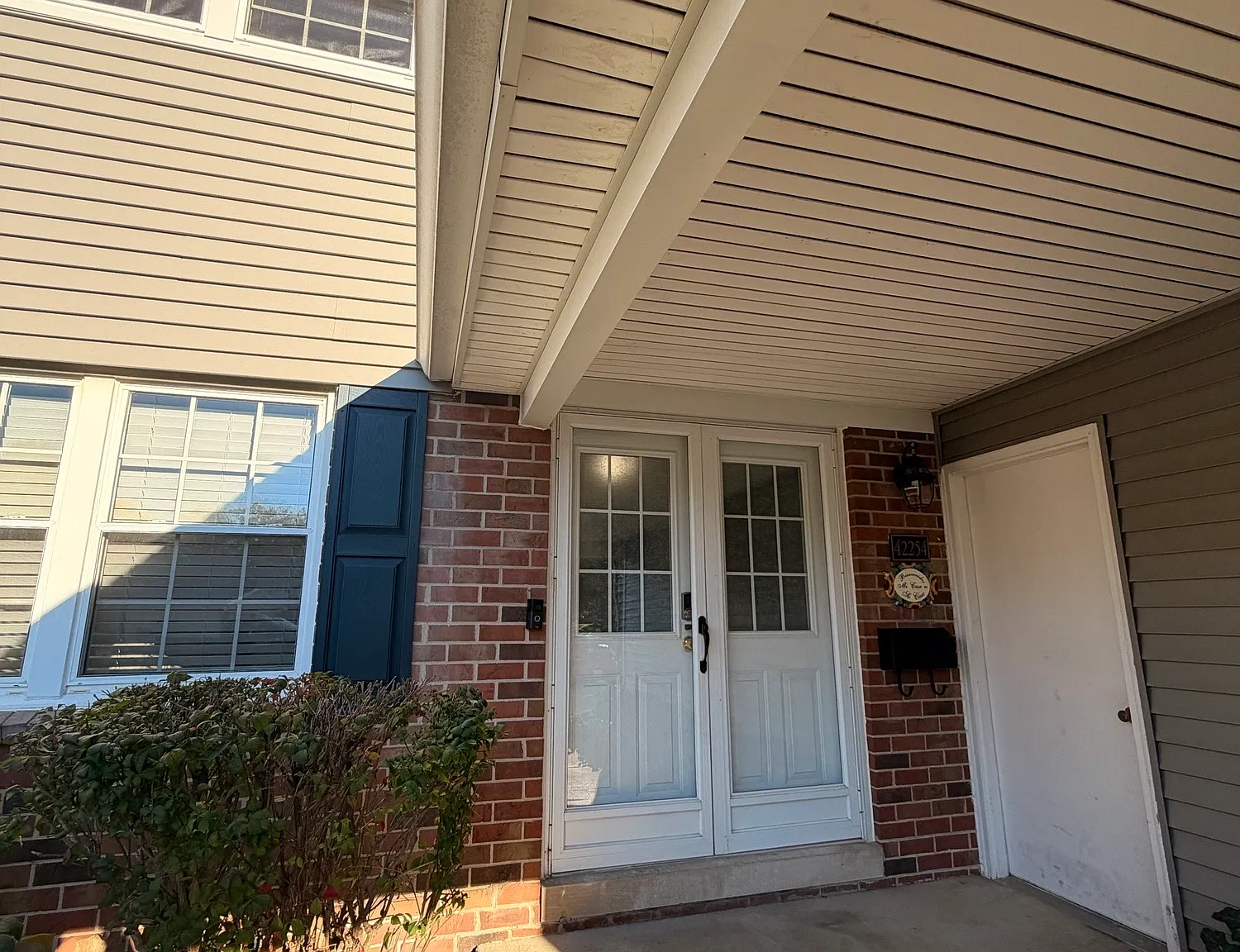 3 bed, 2.5 bath, 1610 sqft, $2,650 — Photo 3